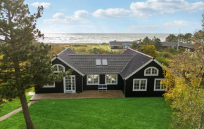 4 Bedroom Awesome Home In Knebel in Knebel